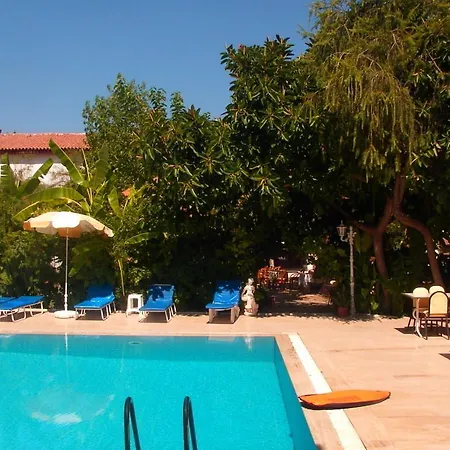 Отель Garden